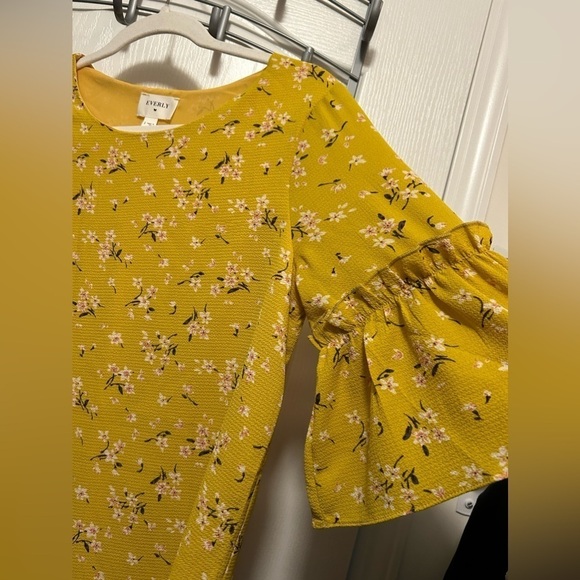 Women's Everly Yellow Short Sleeve Floral Blouse Top Size Small boho Cottagecore - Picture 7 of 15